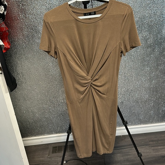 Dynamite - Soft Knotted T-shirt Dress - Picture 6 of 9